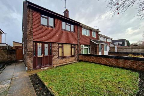 3 bedroom semi-detached house to rent, Melton Road, Leicester LE4
