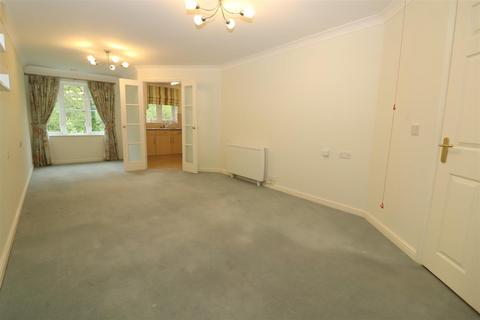 1 bedroom retirement property for sale, High Street South, Rushden NN10