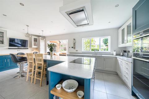 5 bedroom detached house for sale, Church View, Clapham