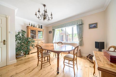 5 bedroom detached house for sale, Church View, Clapham