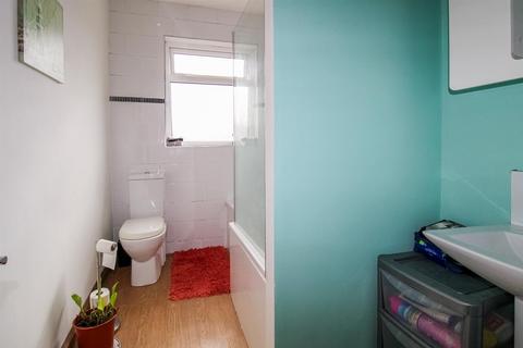3 Oakland Road, Wakefield, WF1 5LZ