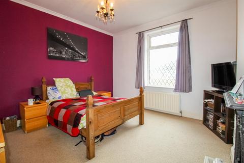 3 Oakland Road, Wakefield, WF1 5LZ