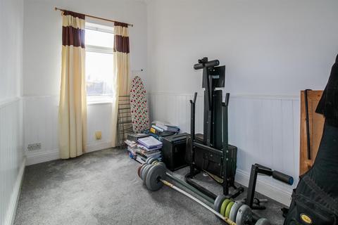 3 Oakland Road, Wakefield, WF1 5LZ