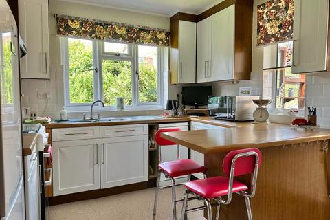 10 Gillsway, Northampton, NN2 8HU