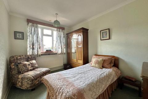 10 Gillsway, Northampton, NN2 8HU