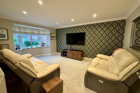 4 bedroom detached house for sale, Bluebell Rise, Grange Park, Northampton NN4