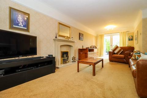 4 bedroom detached house for sale, Wrenthorpe Lane, Wakefield WF2