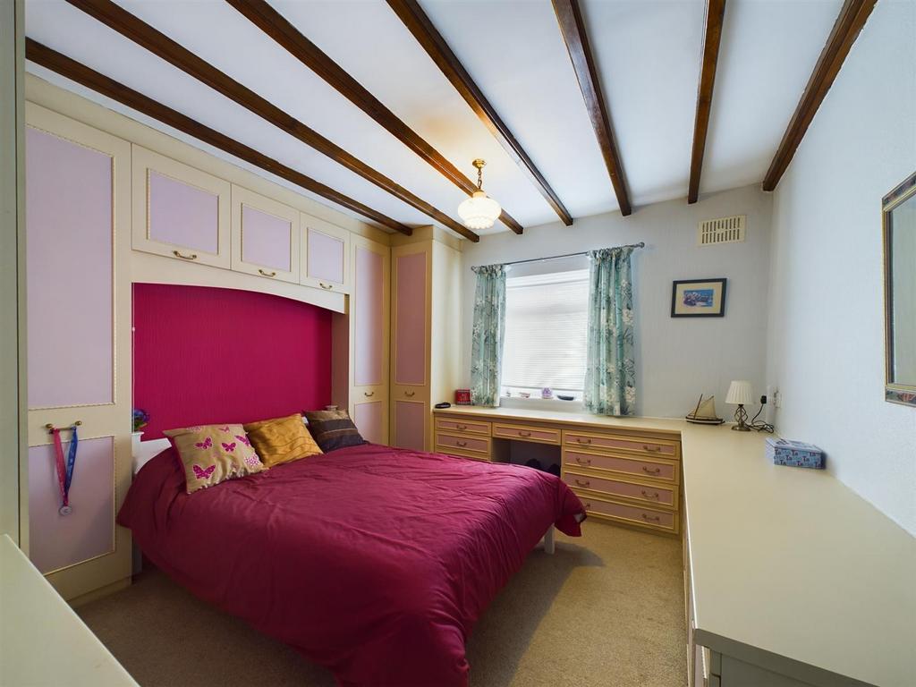Bedroom: