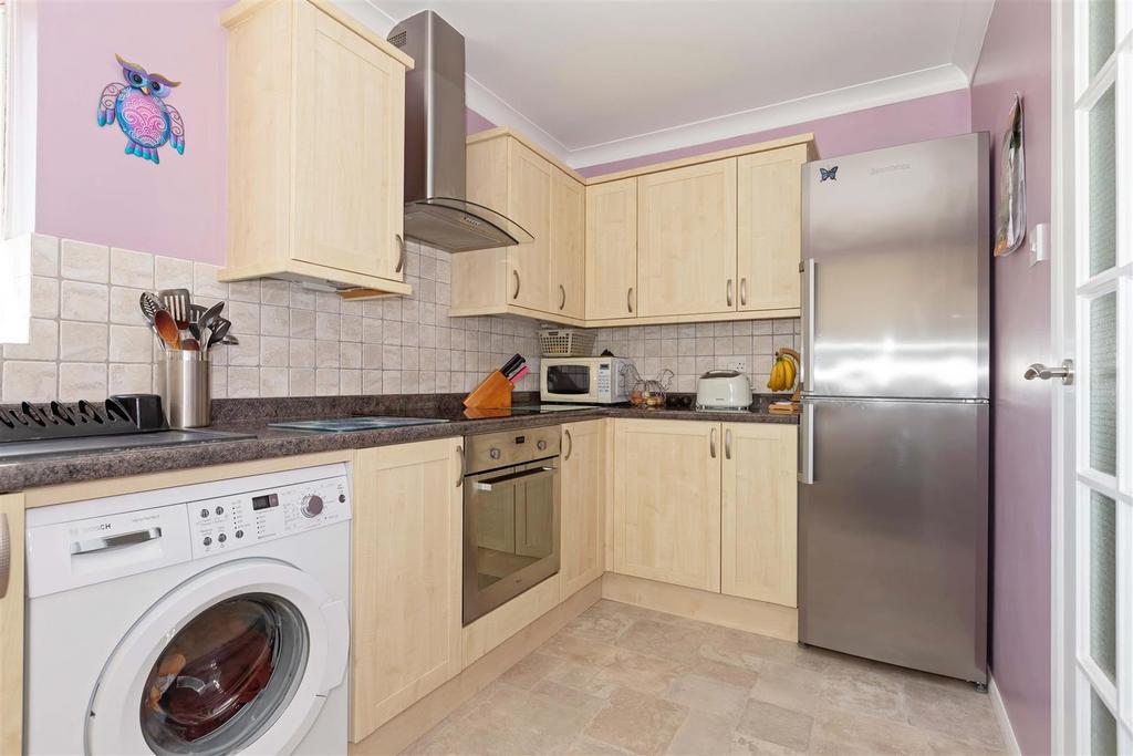 11 Meadowside 21.JPG