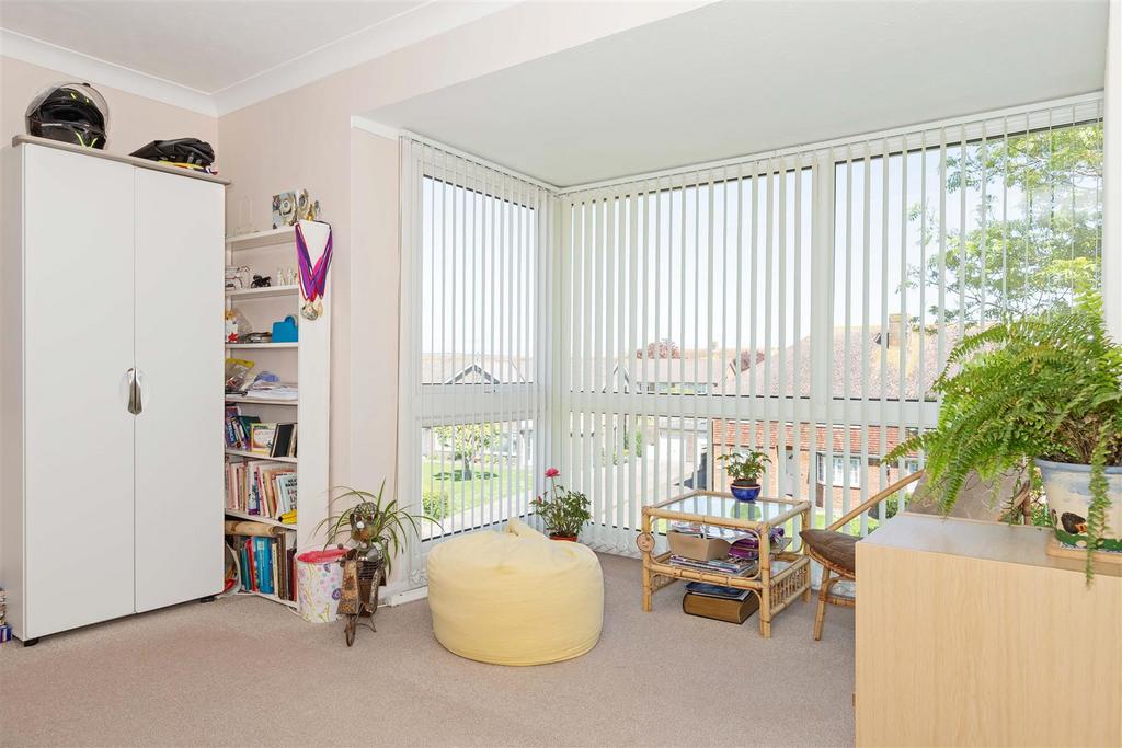 11 Meadowside 9.JPG