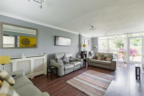 3 bedroom terraced house for sale, Knights Croft, New Ash Green Longfield DA3