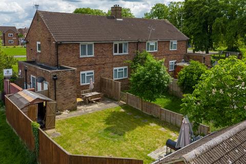 2 bedroom maisonette for sale, Hampden Gardens, Aylesbury HP21