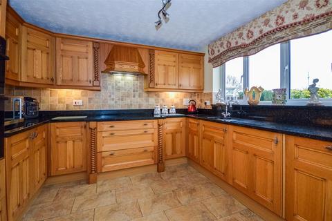 3 bedroom detached house for sale, Princess Court, Normanton WF6