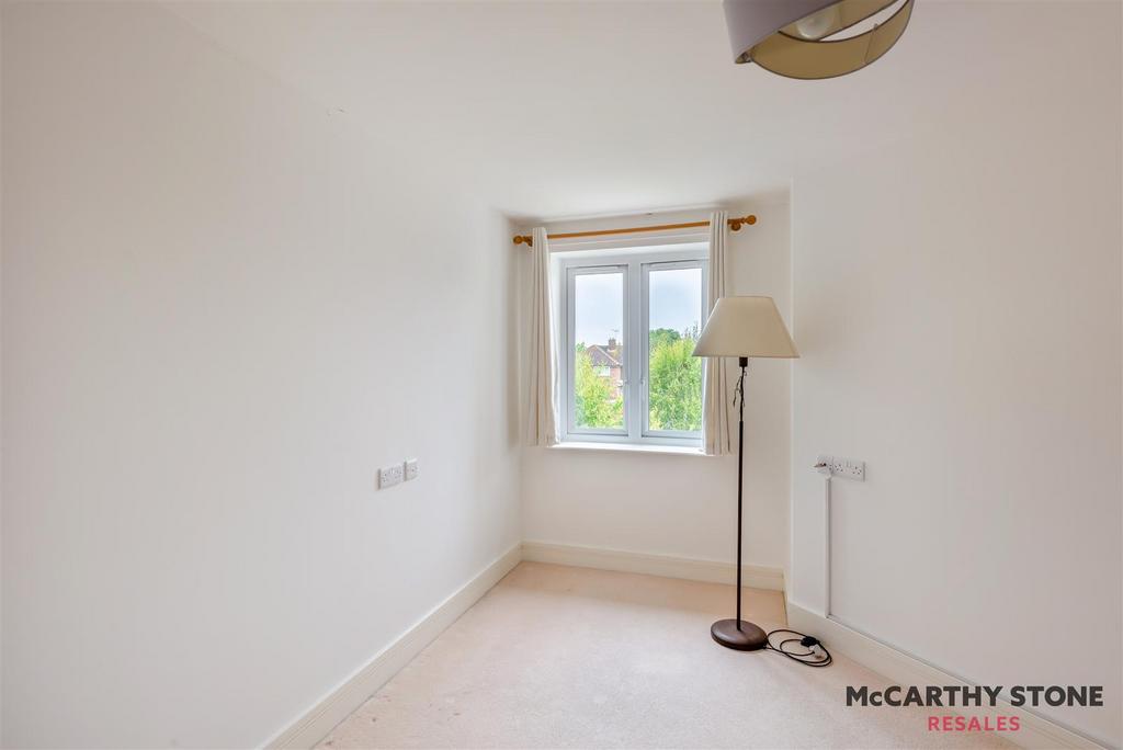 8599174-interior09.JPG