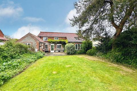3 bedroom detached house for sale, The Street, Hickling NR12