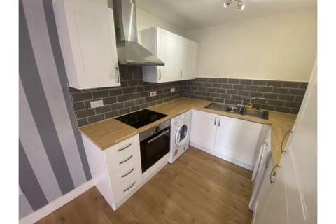 2 bedroom house to rent, Fratton Way, Southsea