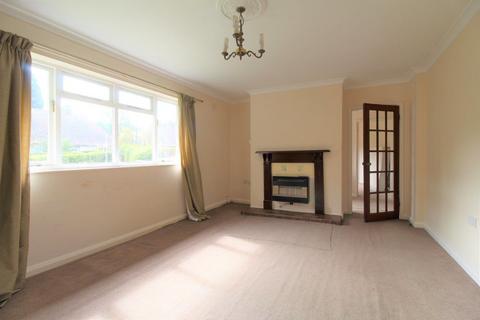 3 bedroom bungalow to rent, Sutton Passeys Crescent, Wollaton, NG8 1BU