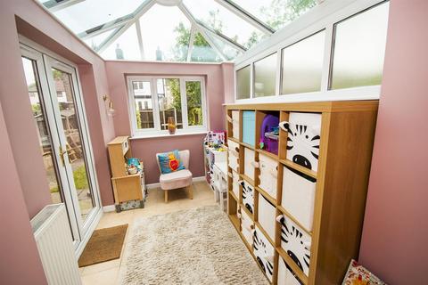 52 Silvermere Close, Ramsbottom, Bury, BL0 9WH