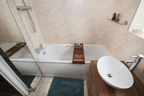 52 Silvermere Close, Ramsbottom, Bury, BL0 9WH