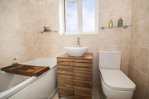 52 Silvermere Close, Ramsbottom, Bury, BL0 9WH