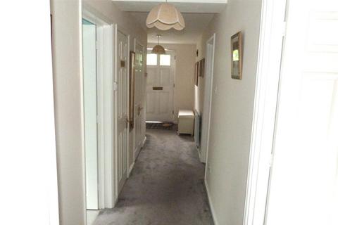 2 bedroom apartment for sale, Balmoral Close, Knighton, Leicester