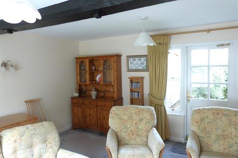 37 Balmoral Close, Leicester, LE2 3PZ