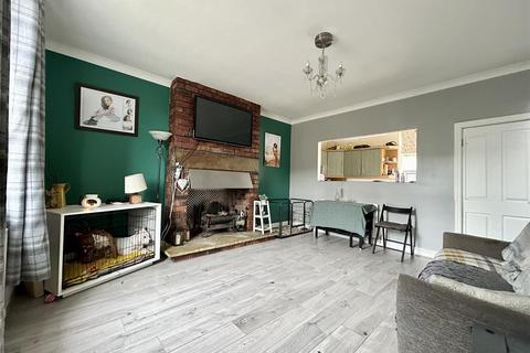 2 bedroom terraced house for sale, Croft Head, Skelmanthorpe, Huddersfield, HD8 9EB