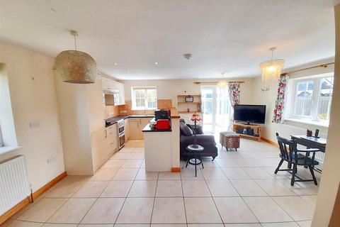 2 bedroom detached house for sale, Highground Lane, Barnham