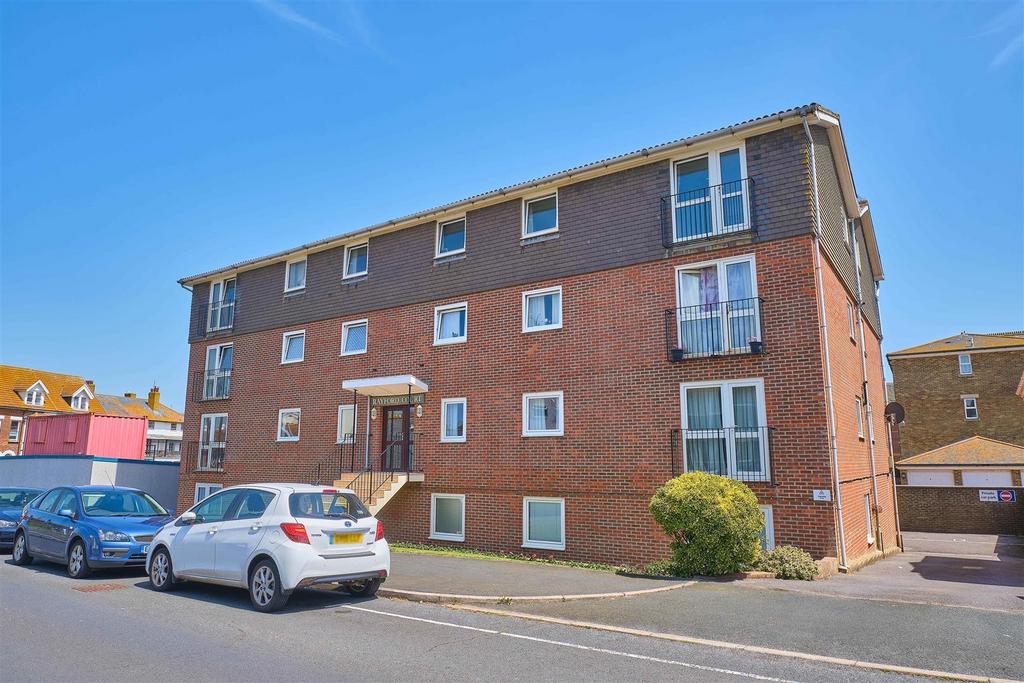 Rayford Court, St. Johns Road, Seaford 2 bed flat for sale £235,000