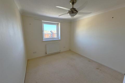 2 bedroom flat for sale, Rayford Court, St. Johns Road, Seaford