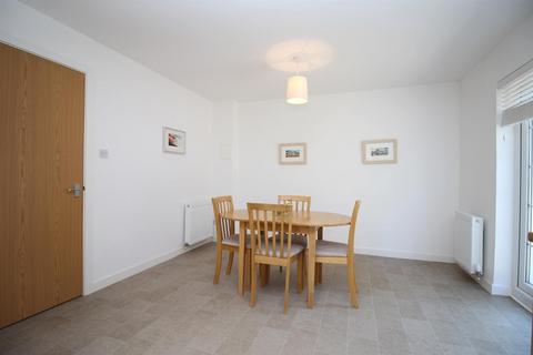 58 Breichwater Place, Fauldhouse, Bathgate, EH47 9LU