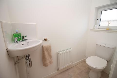 58 Breichwater Place, Fauldhouse, Bathgate, EH47 9LU
