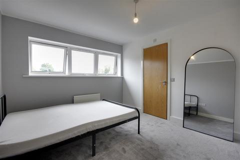 9 Abbey Way, Hull, HU5 1DA