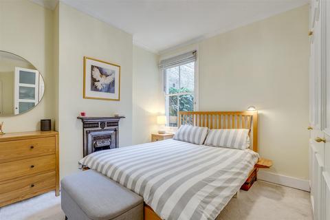 2 bedroom flat for sale, Treport Street
