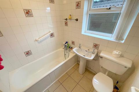 7 High View Road, Leek, ST13 5BS