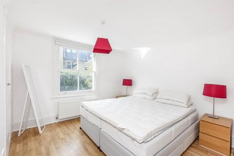 2 bedroom apartment to rent, Coniger Road