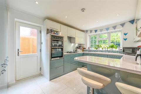 5 bedroom detached house for sale, Bedwell Close, Rownhams, Hampshire