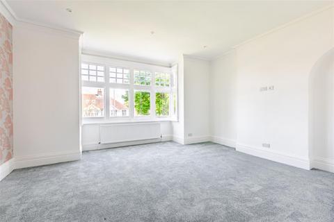 3 bedroom apartment to rent, New Church Road, Hove
