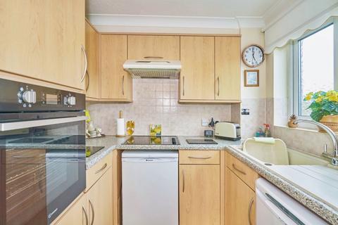 1 bedroom flat for sale, Parkland Grove, Ashford TW15