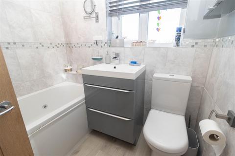 177 Abbots Way, North Shields, NE29 8LS