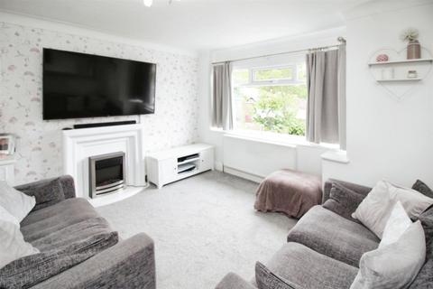 10 Robin Close, Bradford, BD2 2EZ