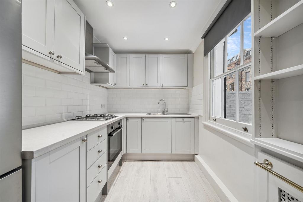Westcroft Square, W6 - TO LET