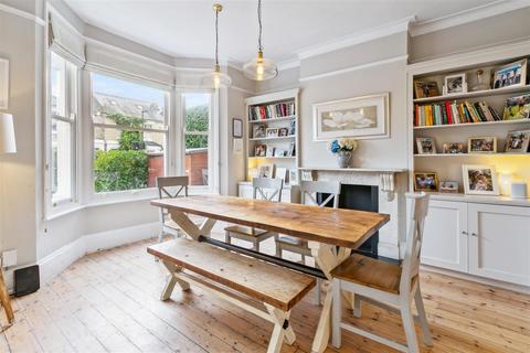 16 Heathfield Gardens, London, W4 4JY