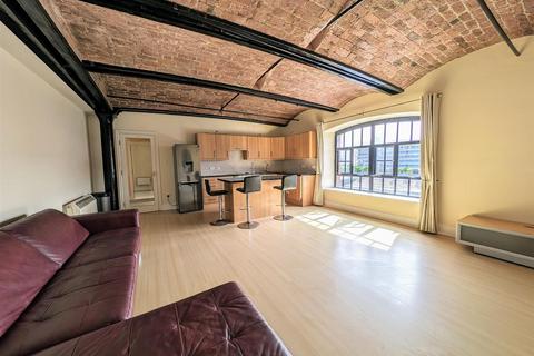 2 bedroom apartment to rent, North Quay, Wapping Quay
