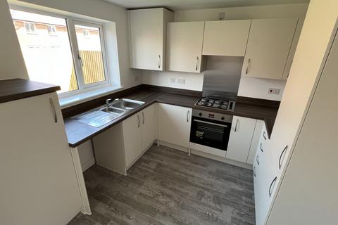 3 bedroom terraced house for sale, Plot 14 at Shopwyke Lakes, Bittern Way, Chichester PO20