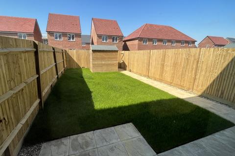 3 bedroom terraced house for sale, Plot 14 at Shopwyke Lakes, Bittern Way, Chichester PO20