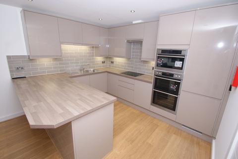 1 bedroom property to rent, Abbs Cross Lane, Hornchurch, RM12