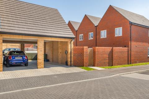 3 bedroom terraced house for sale, Canada Avenue, Farnborough , Hampshire, GU14