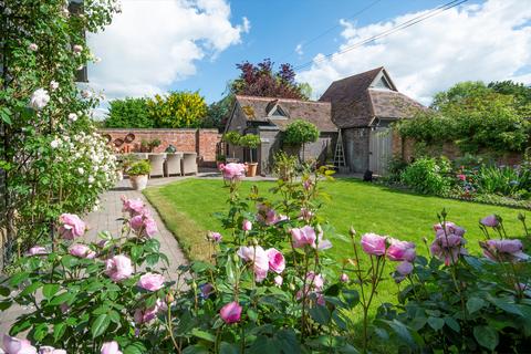 3 bedroom detached house for sale, Birlingham, on the Gloucestershire/Worcestershire borders, WR10