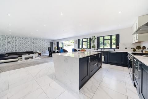 3 bedroom detached house for sale, The Uplands, Gerrards Cross, Buckinghamshire